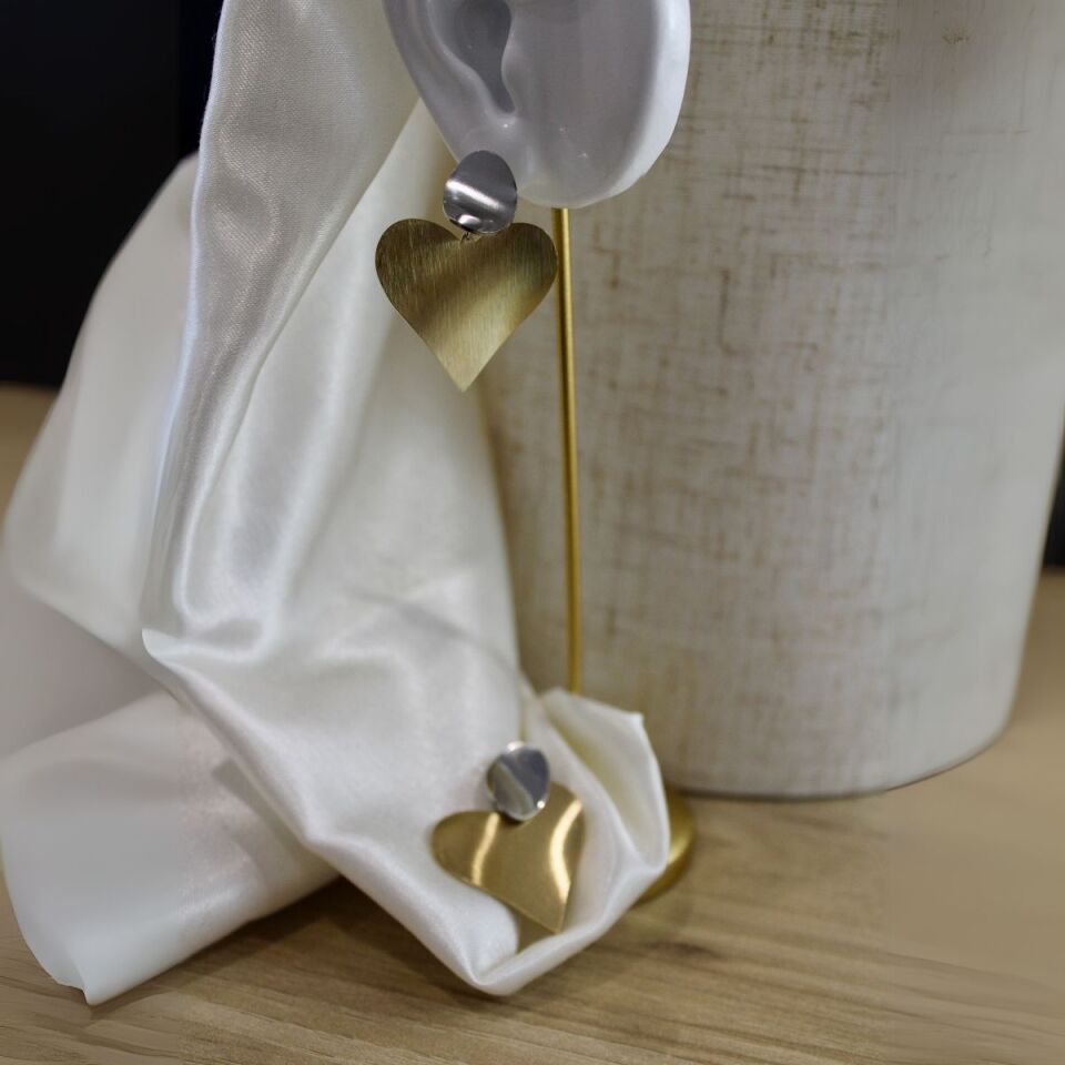 Kalp Figürlü Gold Renk Çelik Kadın Küpe