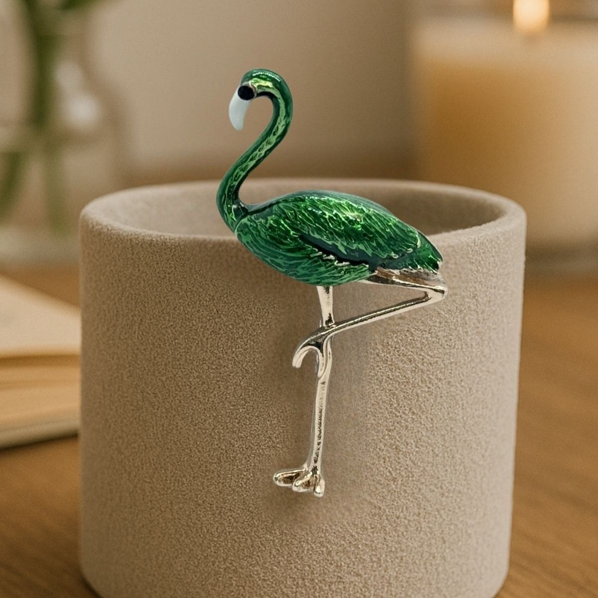 Pelikan Figür Çelik Broş