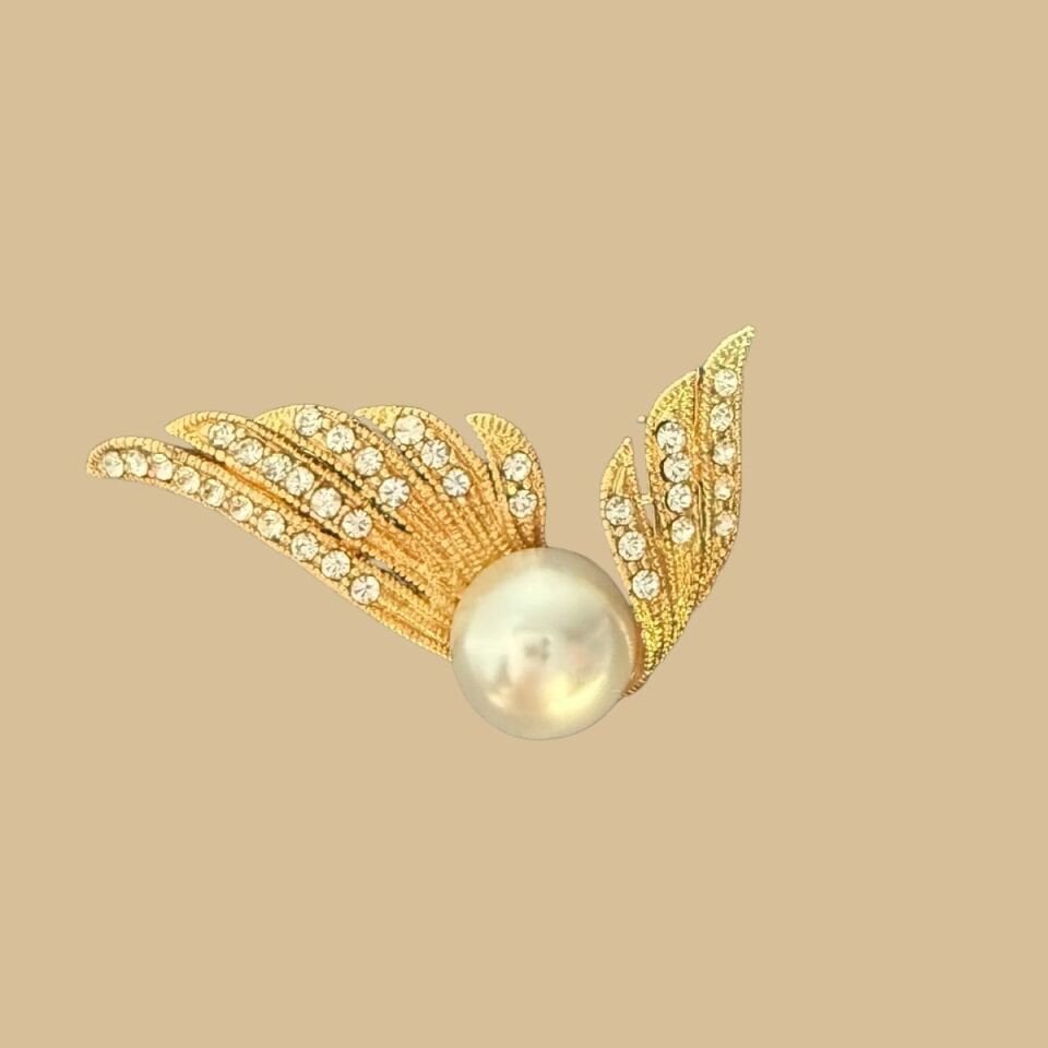 İnci Kanat Gold Renk Broş
